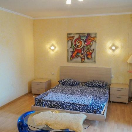 Apartment Triokhsviatytelskaya Street 3 Kyiv Exterior foto