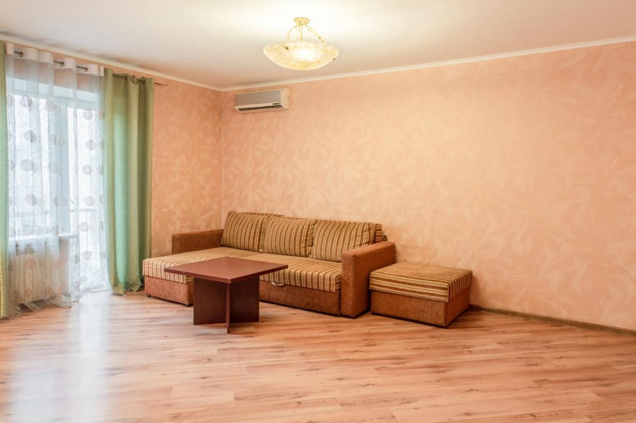 Apartment Triokhsviatytelskaya Street 3 Kyiv Exterior foto