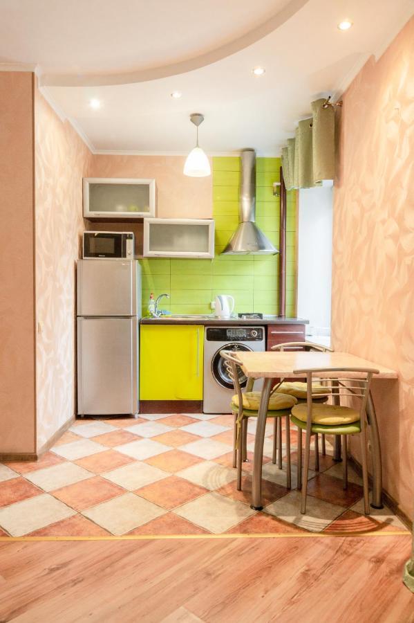 Apartment Triokhsviatytelskaya Street 3 Kyiv Exterior foto
