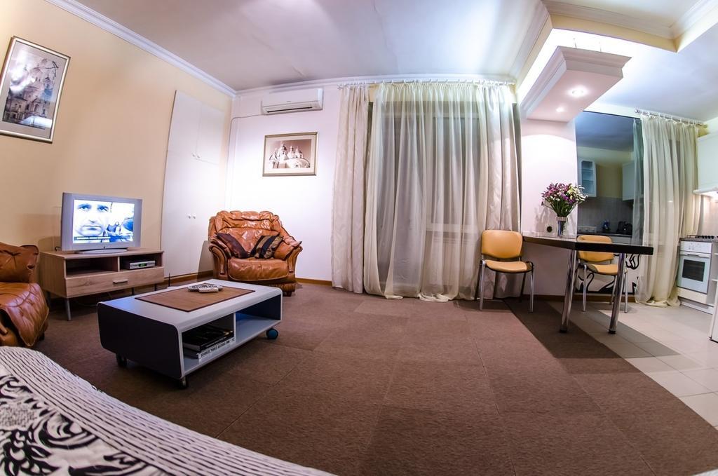 Apartment Triokhsviatytelskaya Street 3 Kyiv Exterior foto